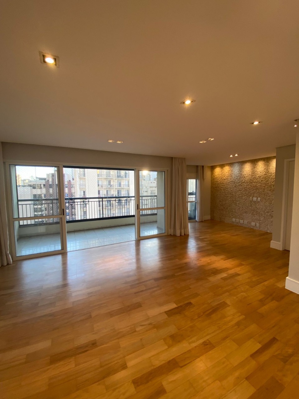 Apartamento, 3 quartos, 130 m² - Foto 1