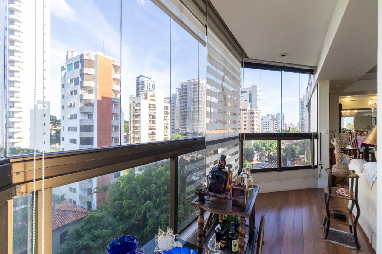 Apartamento, 3 quartos, 200 m² - Foto 2