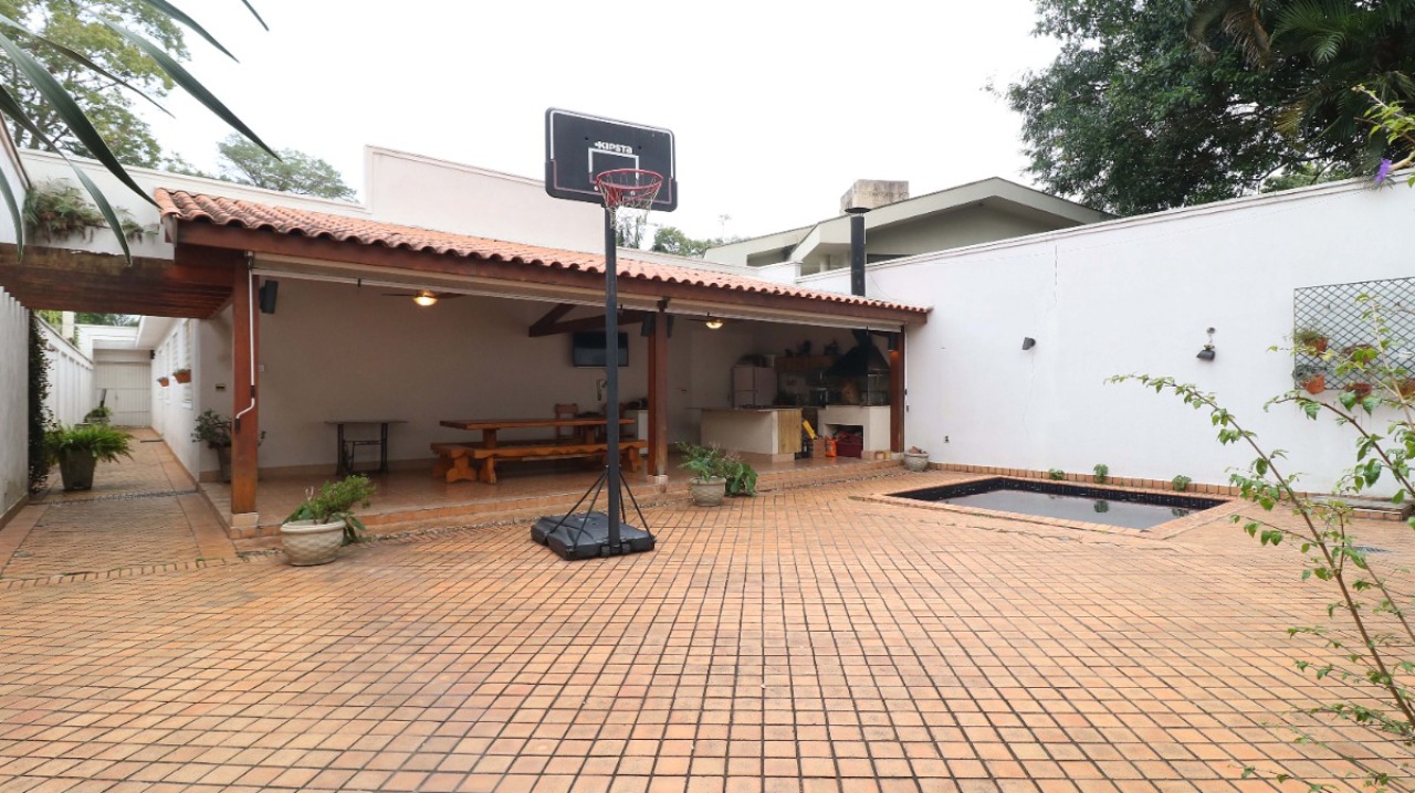 Casa, 4 quartos, 350 m² - Foto 1