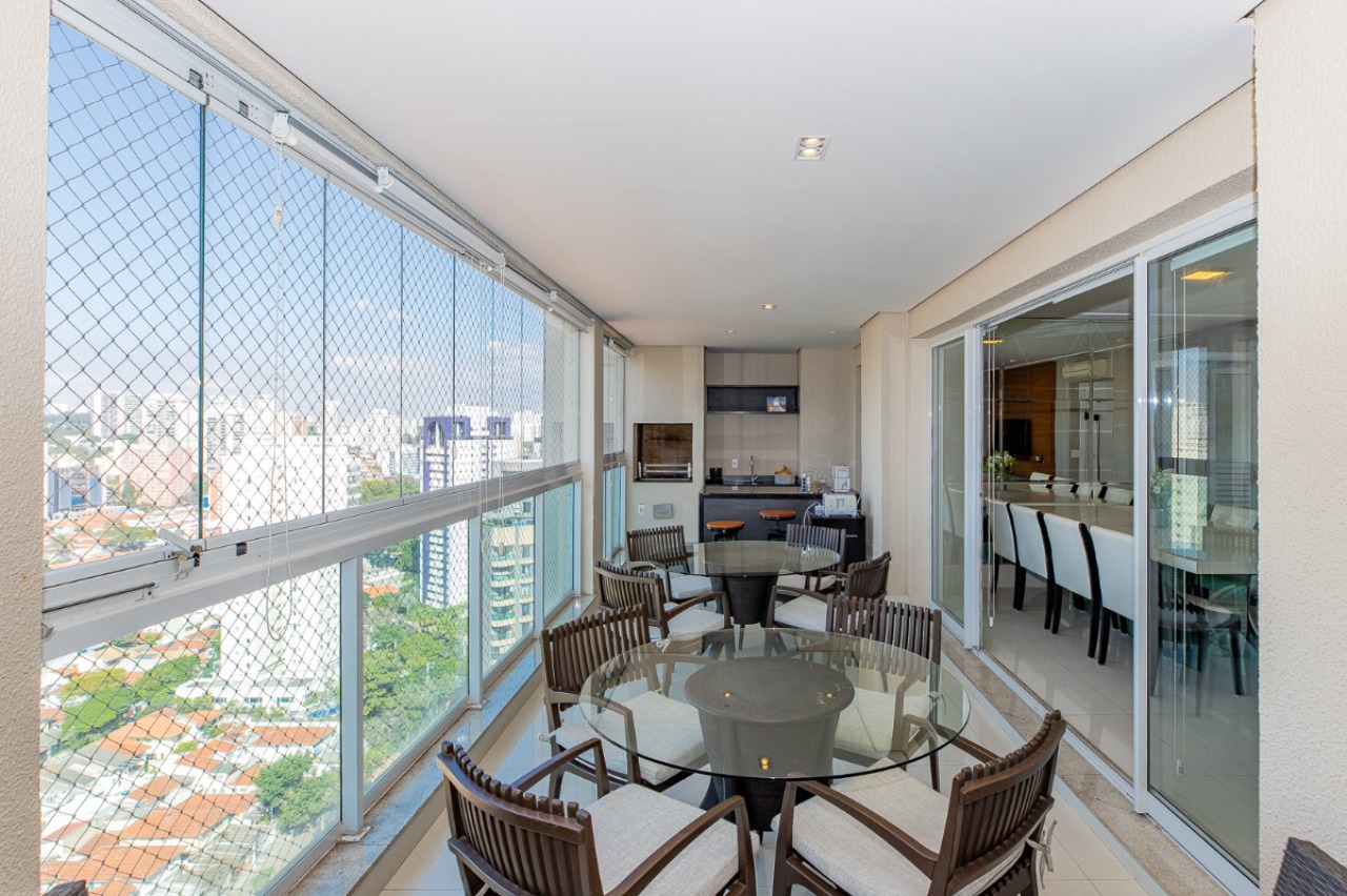 Apartamento, 3 quartos, 140 m² - Foto 1
