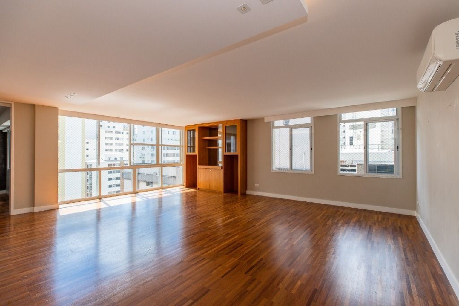 Apartamento, 4 quartos, 272 m² - Foto 1