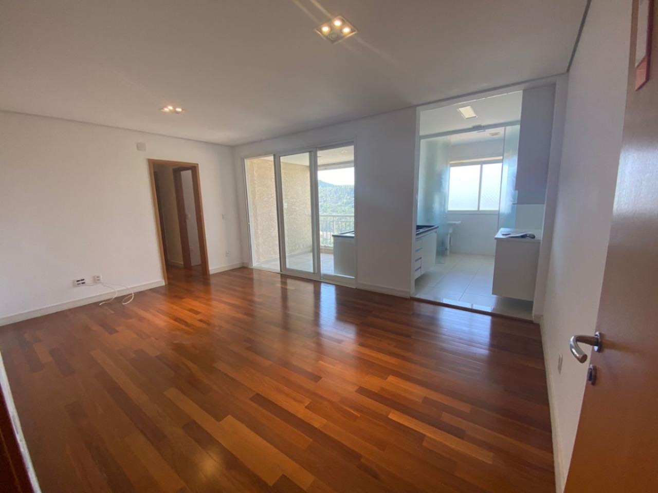 Apartamento, 2 quartos, 75 m² - Foto 1