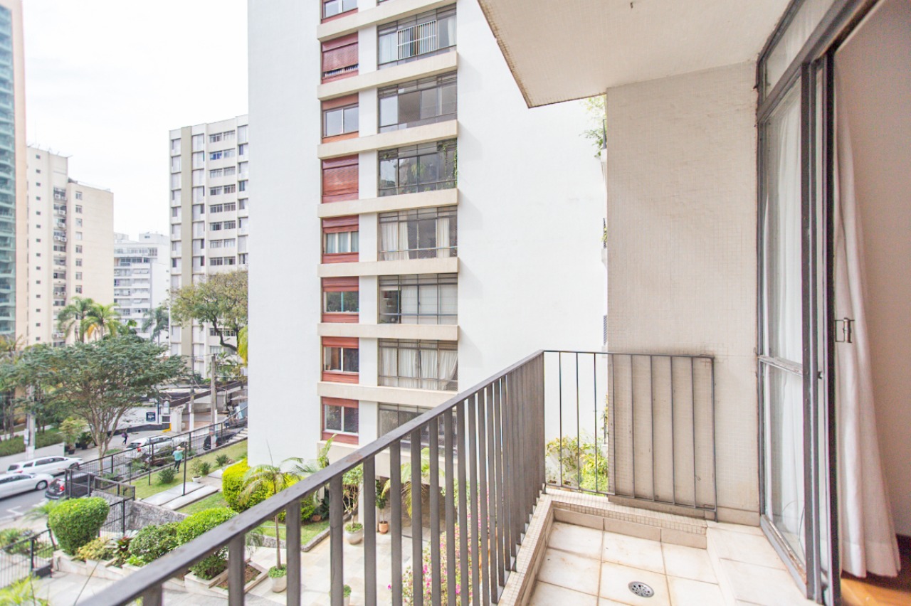 Apartamento, 3 quartos, 220 m² - Foto 1