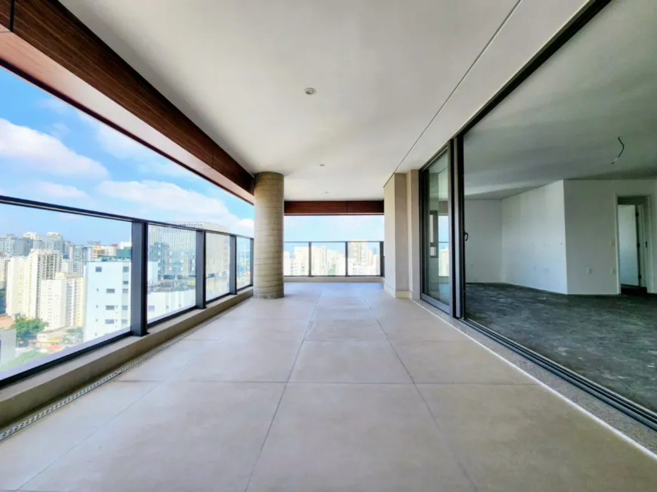 Apartamento, 3 quartos, 232 m² - Foto 1