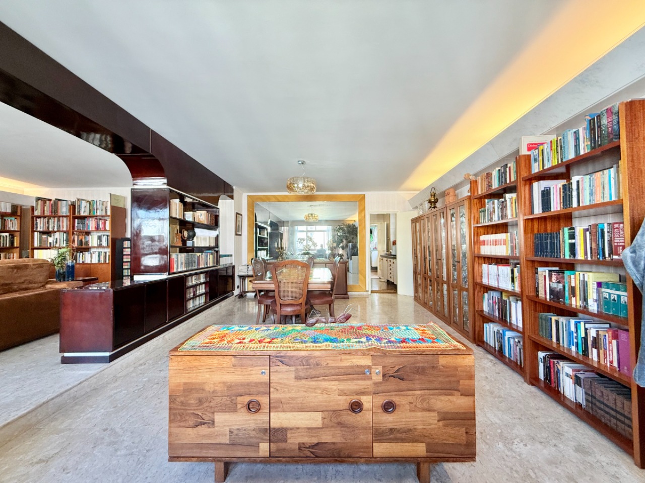 Apartamento, 3 quartos, 260 m² - Foto 2