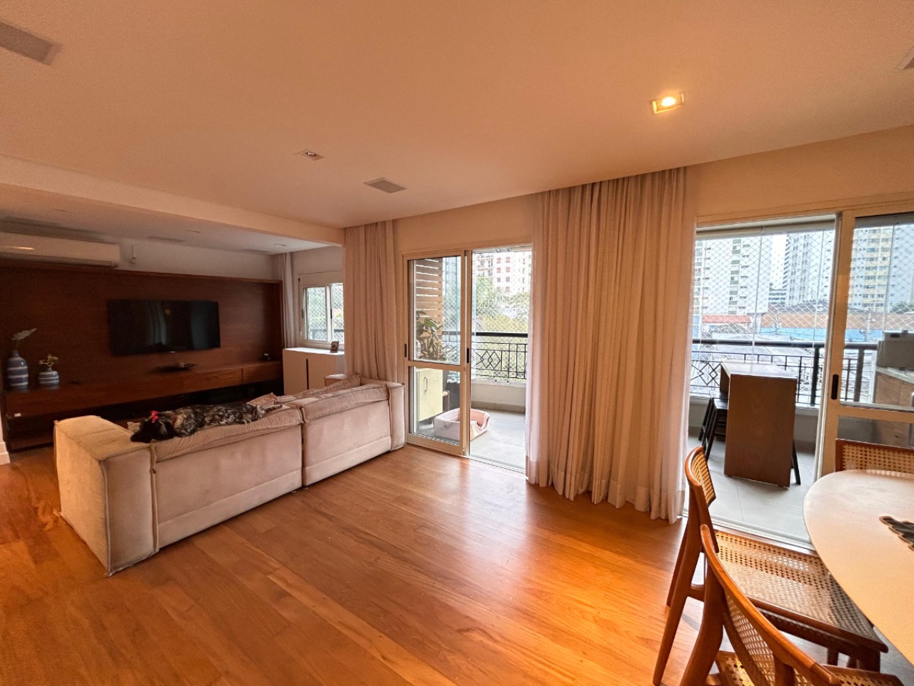 Apartamento, 3 quartos, 130 m² - Foto 2