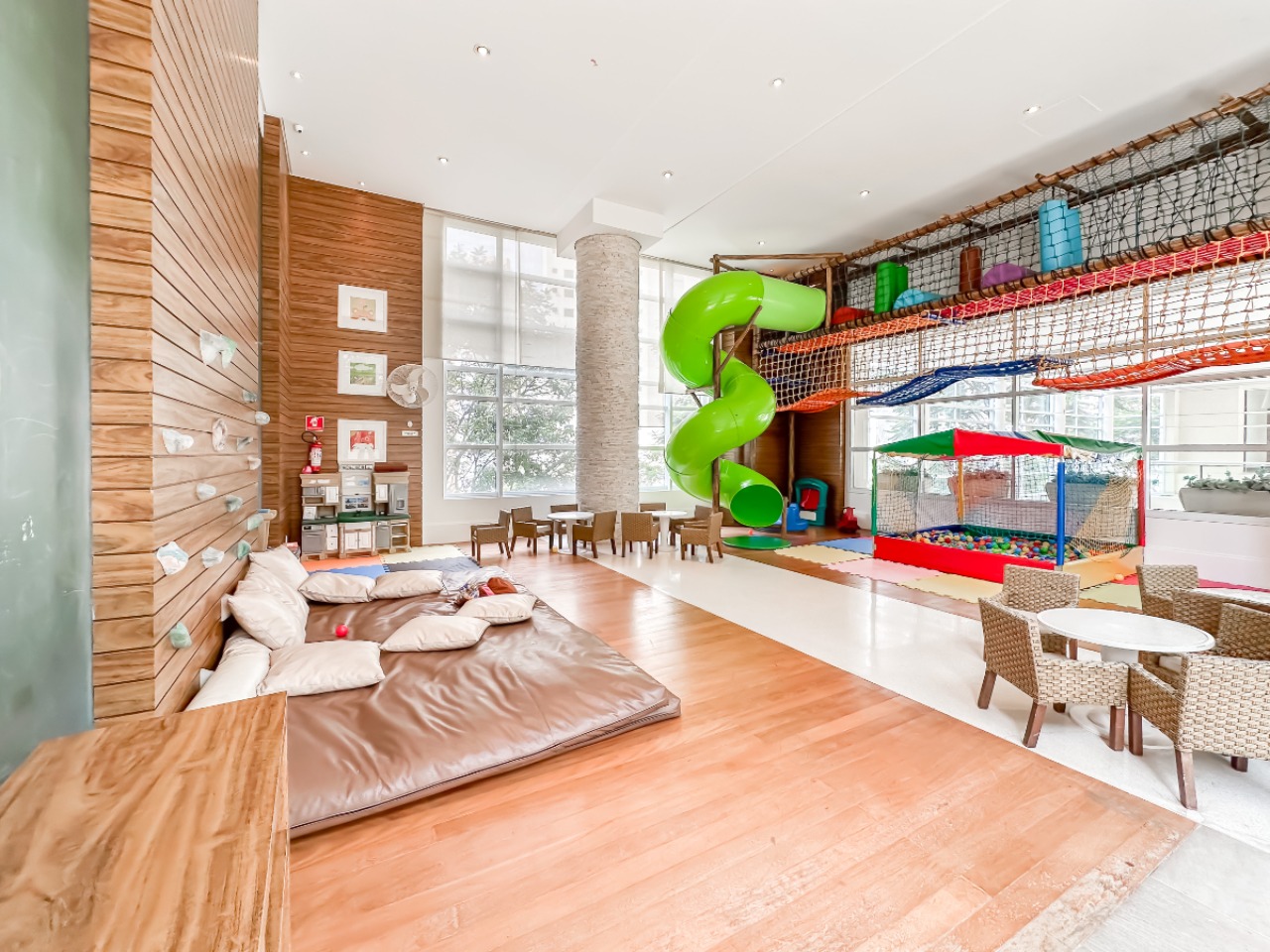 Apartamento, 3 quartos, 220 m² - Foto 13