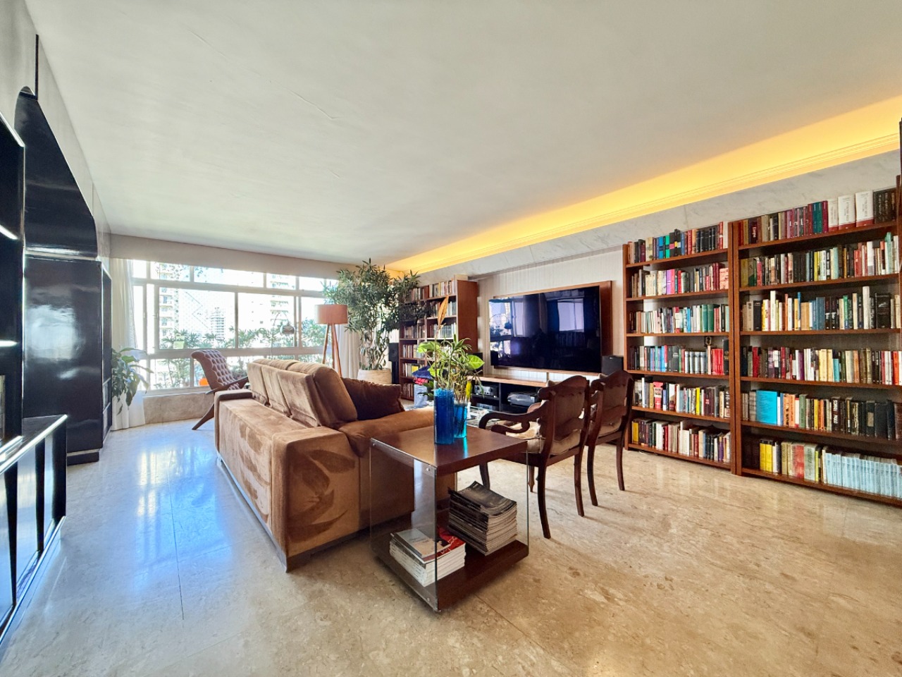 Apartamento, 3 quartos, 260 m² - Foto 1