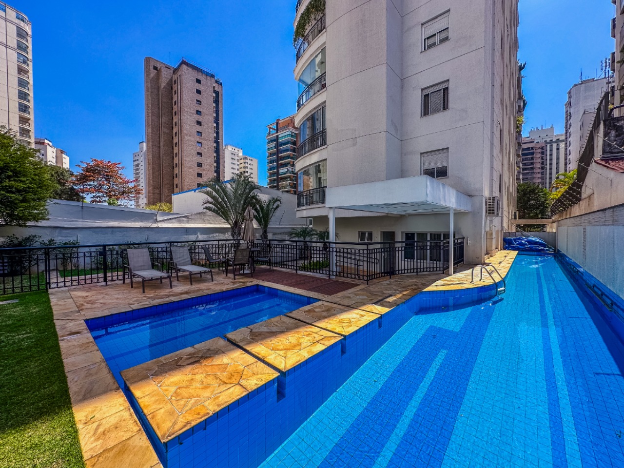 Apartamento, 3 quartos, 222 m² - Foto 2