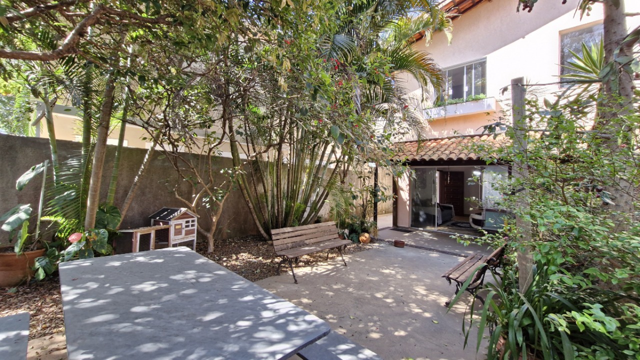 Casa, 4 quartos, 350 m² - Foto 1