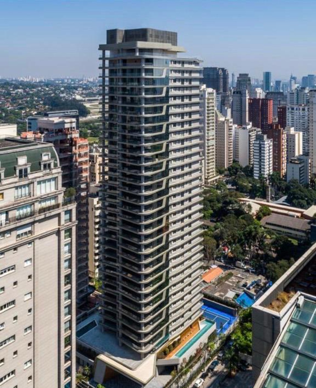 Apartamento, 3 quartos, 570 m² - Foto 2