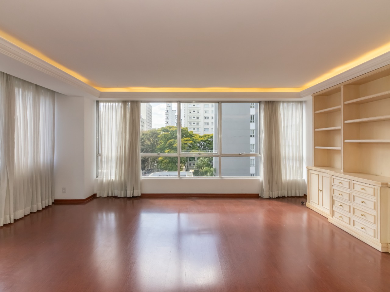 Apartamento, 4 quartos, 200 m² - Foto 1