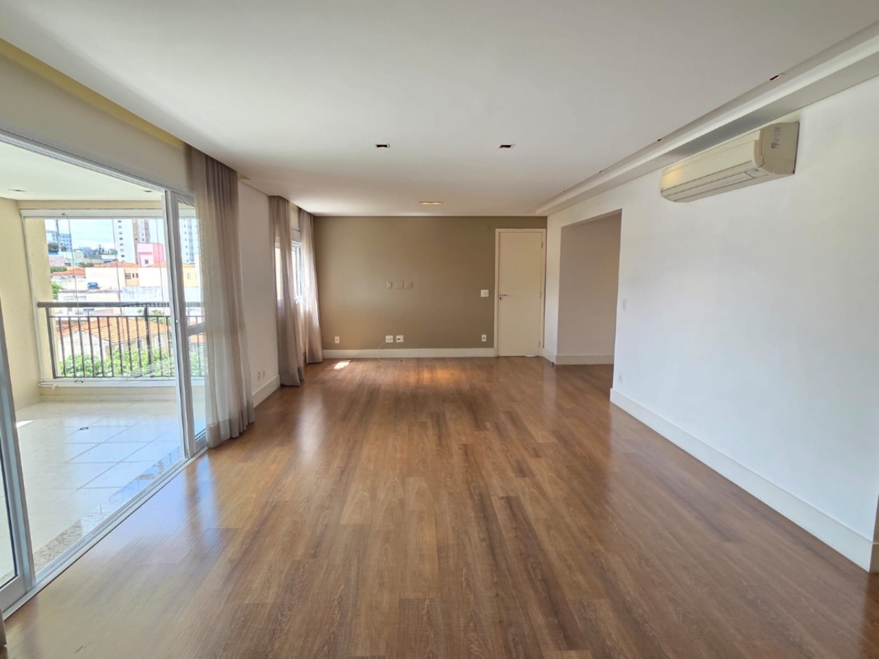 Apartamento, 3 quartos, 140 m² - Foto 4