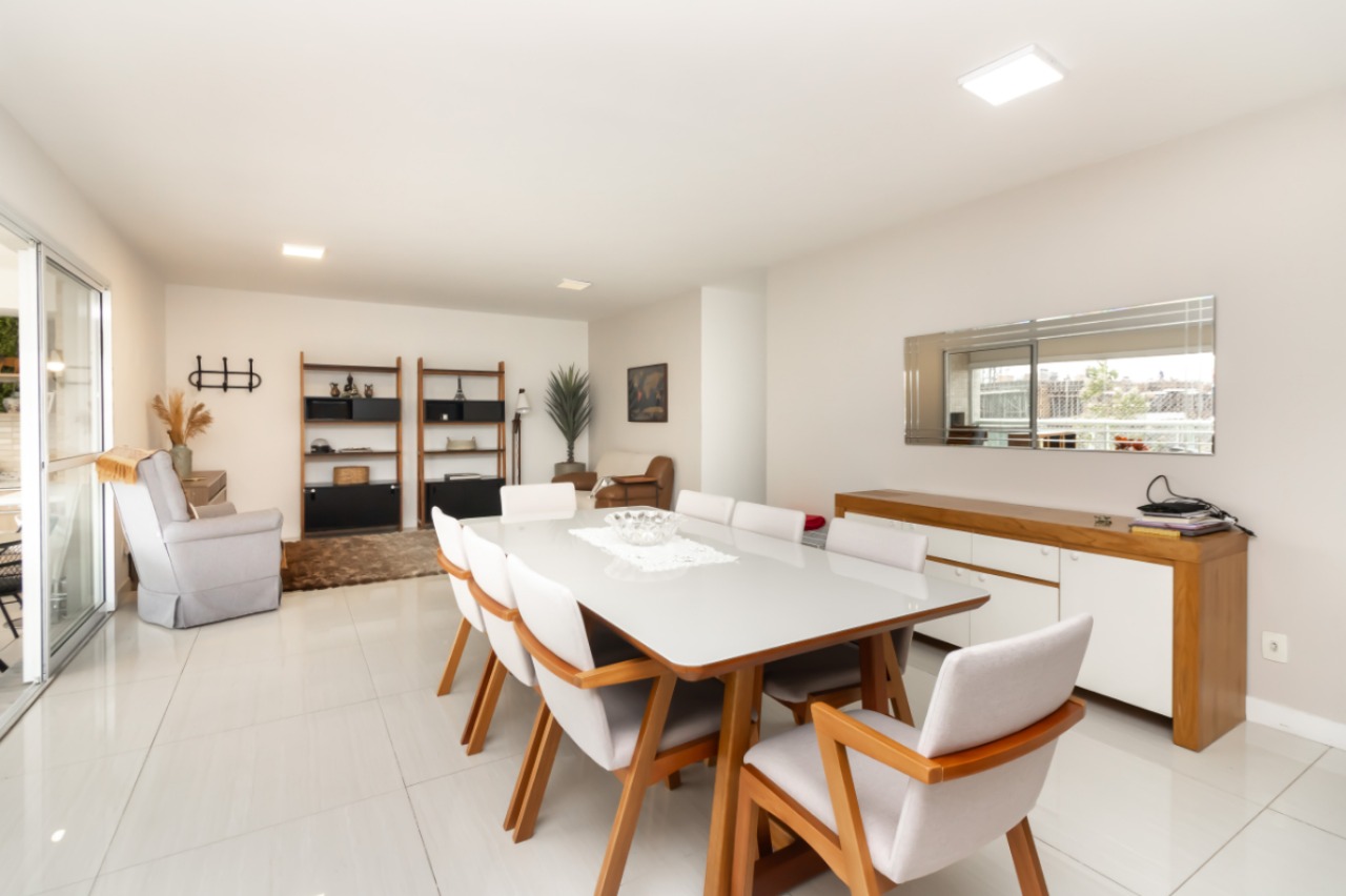 Apartamento, 3 quartos, 210 m² - Foto 2
