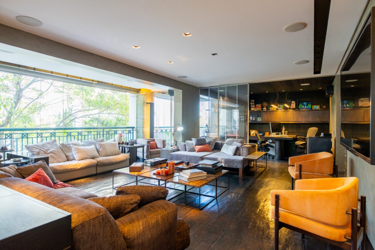 Apartamento, 3 quartos, 250 m² - Foto 1