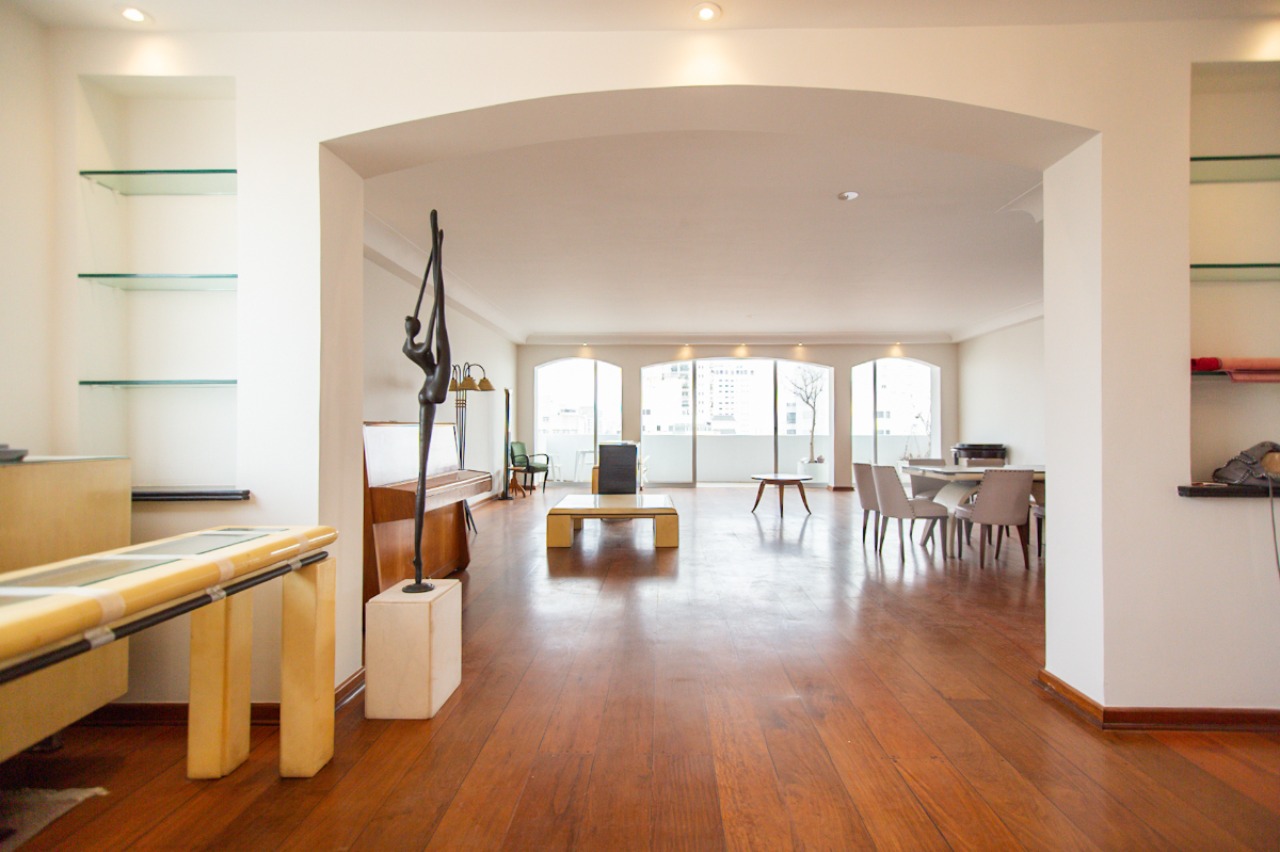 Apartamento, 3 quartos, 270 m² - Foto 2