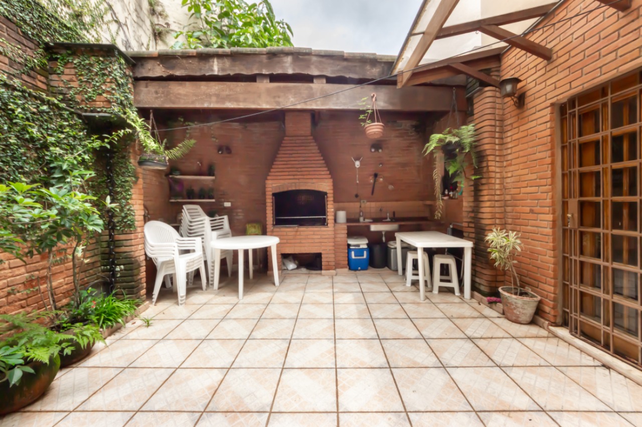 Casa, 4 quartos, 260 m² - Foto 1