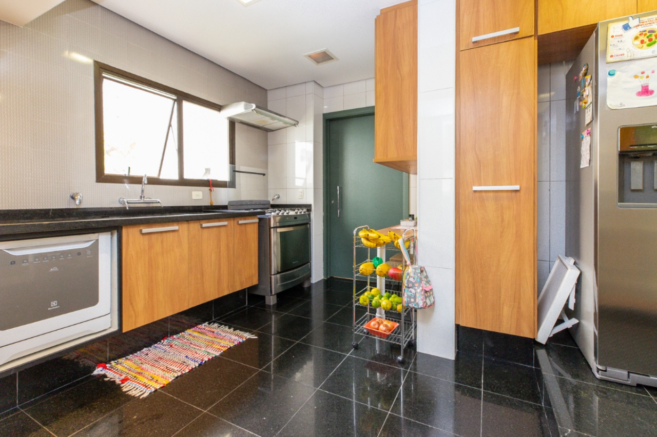 Apartamento, 3 quartos, 220 m² - Foto 13