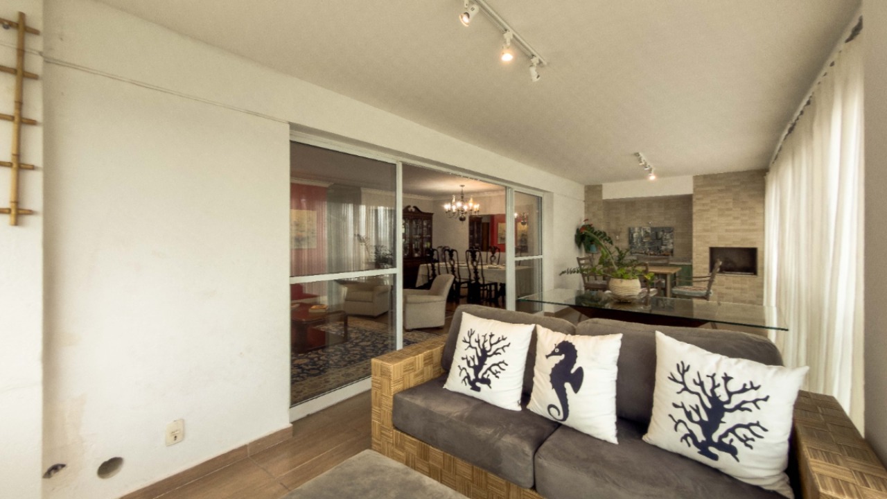 Apartamento, 3 quartos, 210 m² - Foto 1