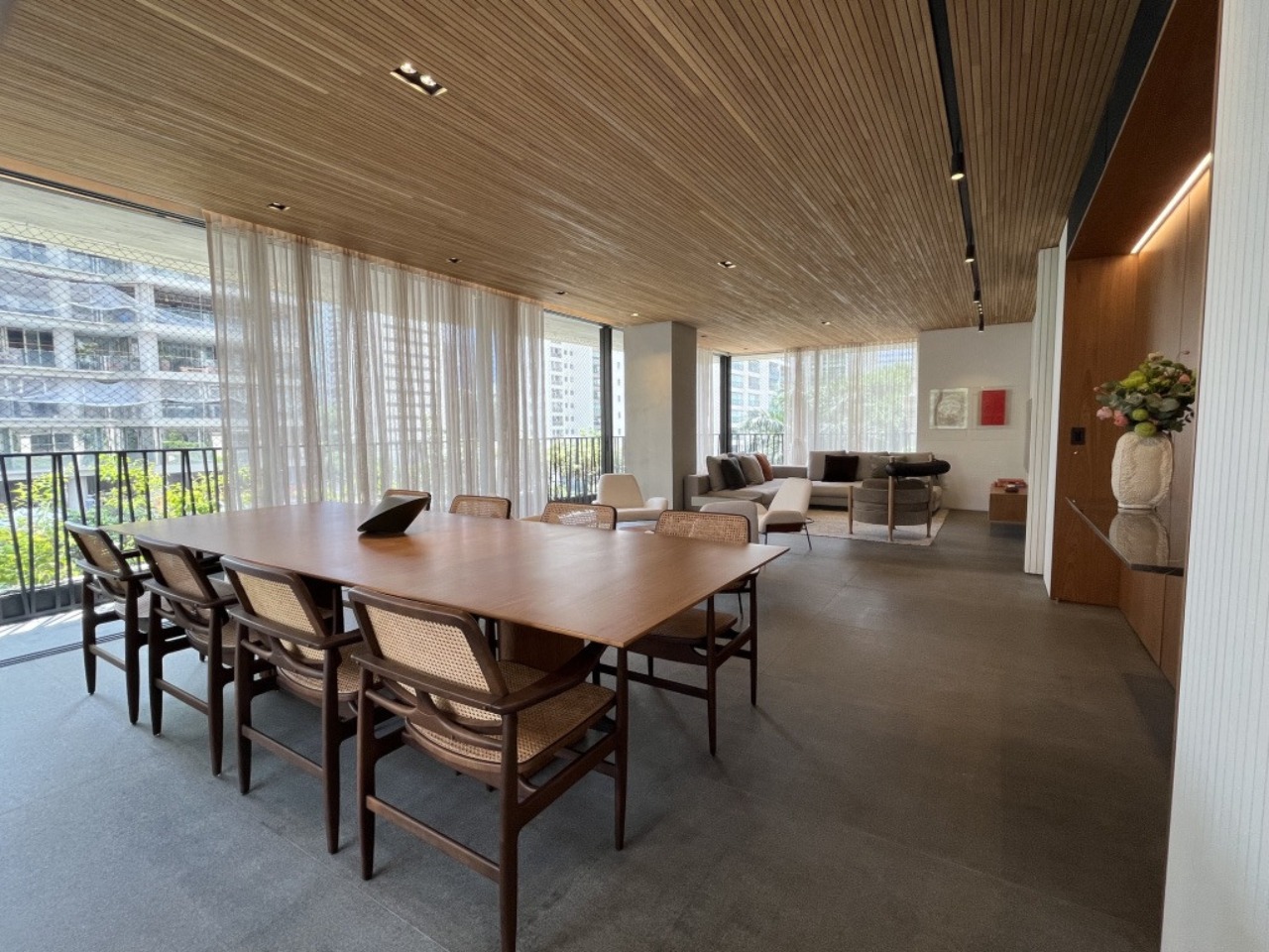 Apartamento, 3 quartos, 270 m² - Foto 1