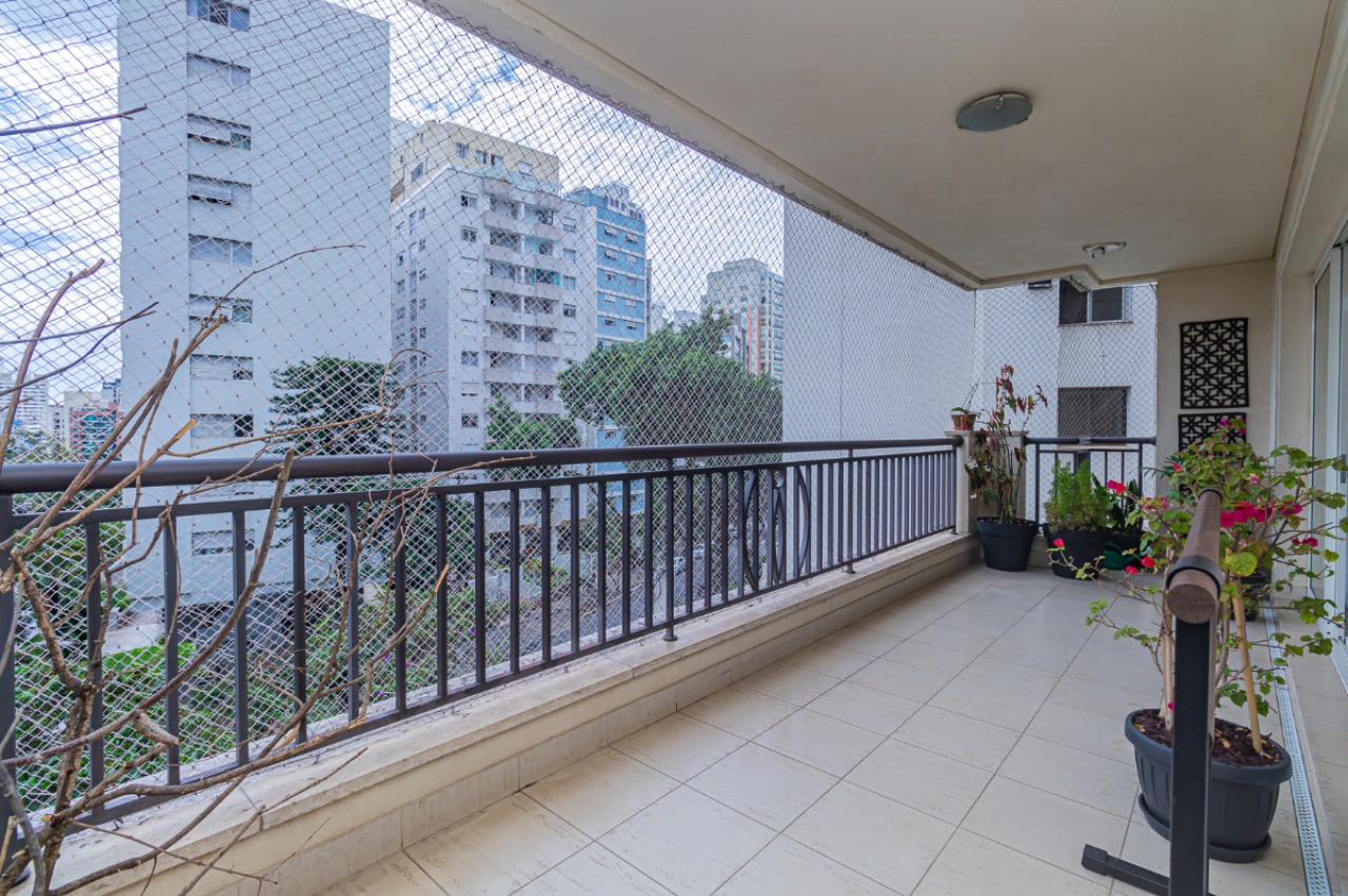 Apartamento, 4 quartos, 210 m² - Foto 1