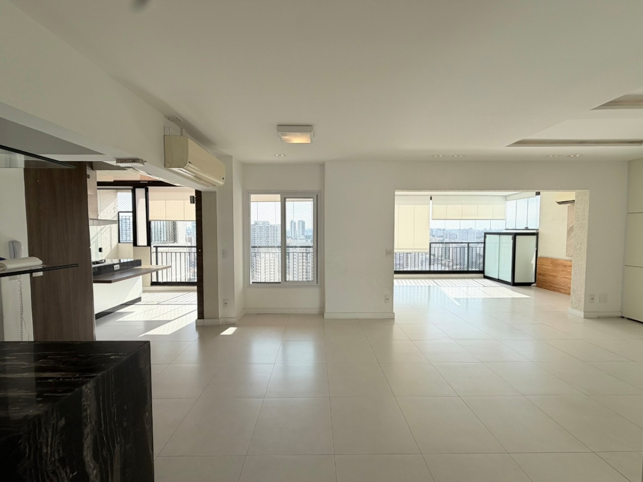 Apartamento, 3 quartos, 130 m² - Foto 1