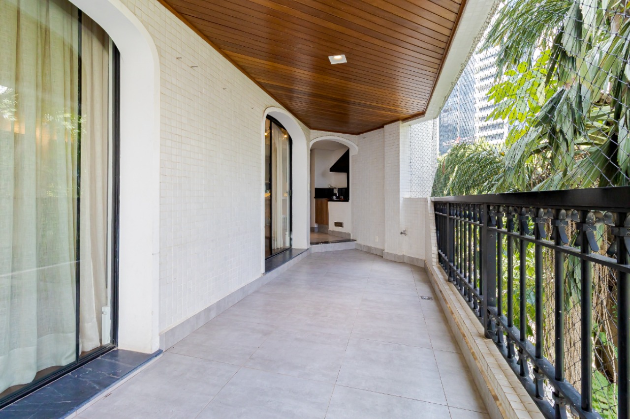 Apartamento, 3 quartos, 300 m² - Foto 1