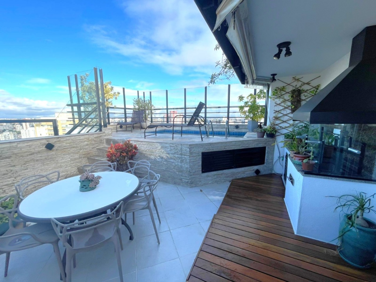 Cobertura, 3 quartos, 220 m² - Foto 3