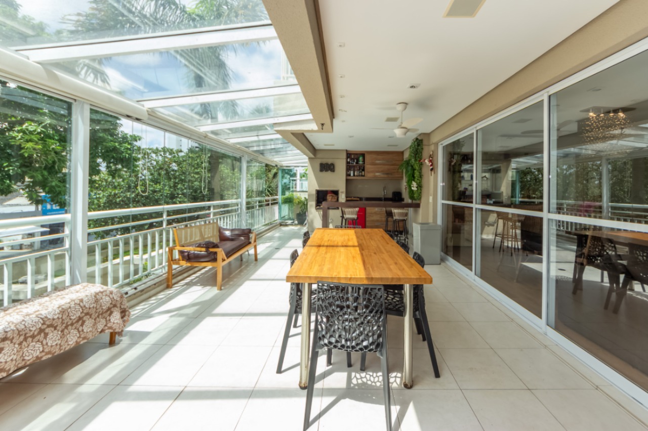 Apartamento, 3 quartos, 190 m² - Foto 2