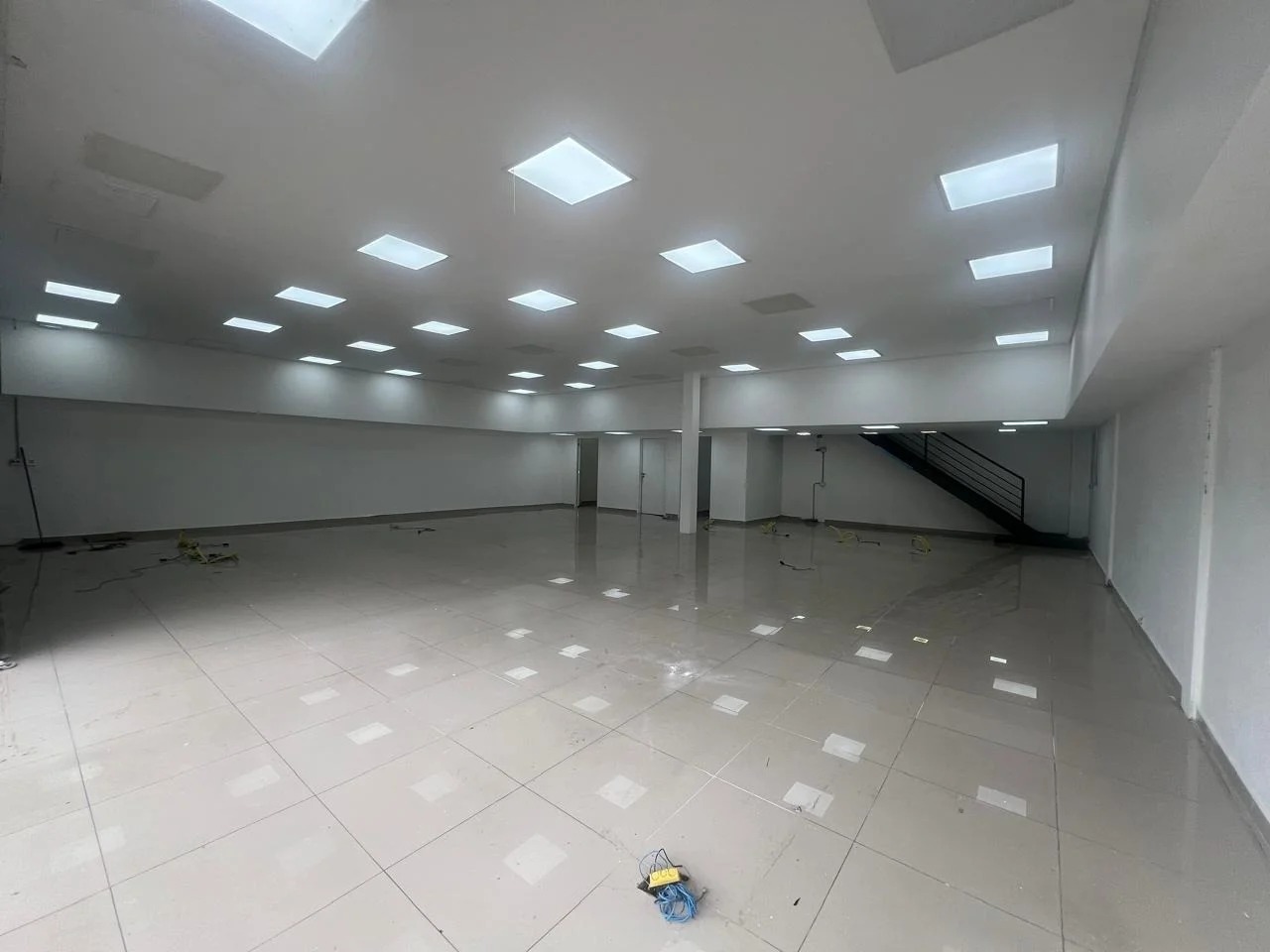 Depósito-Galpão, 311 m² - Foto 1
