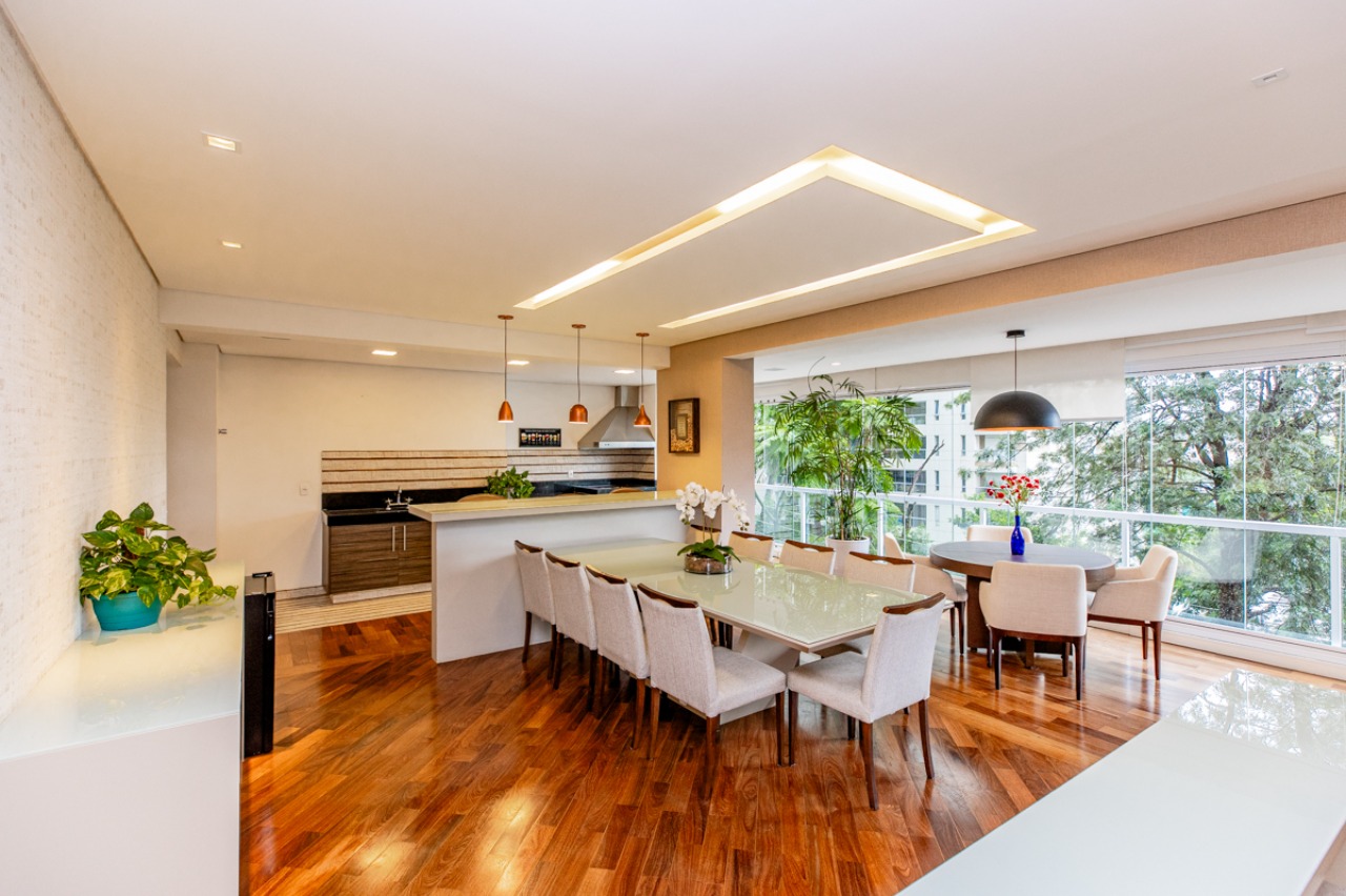 Apartamento, 3 quartos, 250 m² - Foto 1