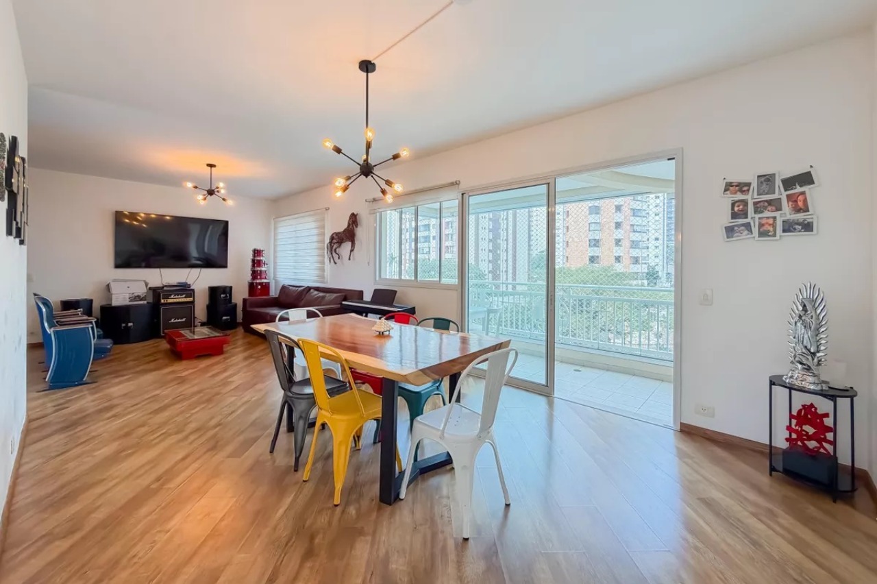 Apartamento, 3 quartos, 145 m² - Foto 1