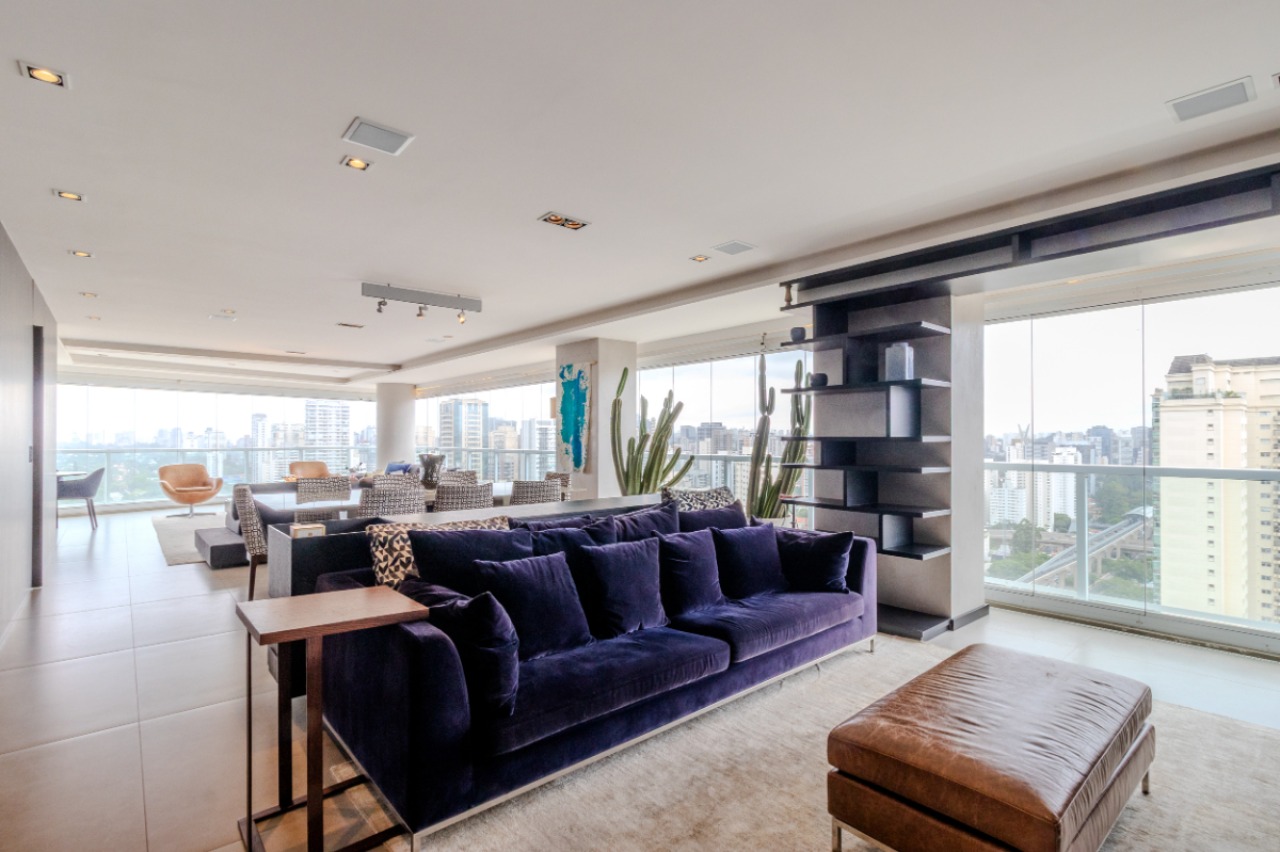Apartamento, 3 quartos, 220 m² - Foto 1
