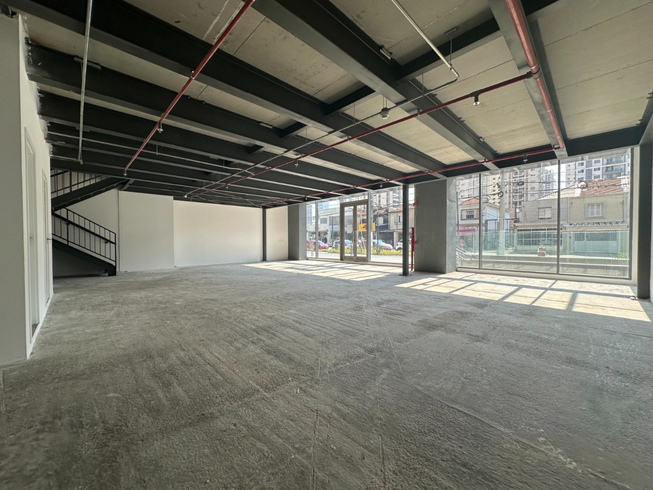 Loja-Salão, 304 m² - Foto 1