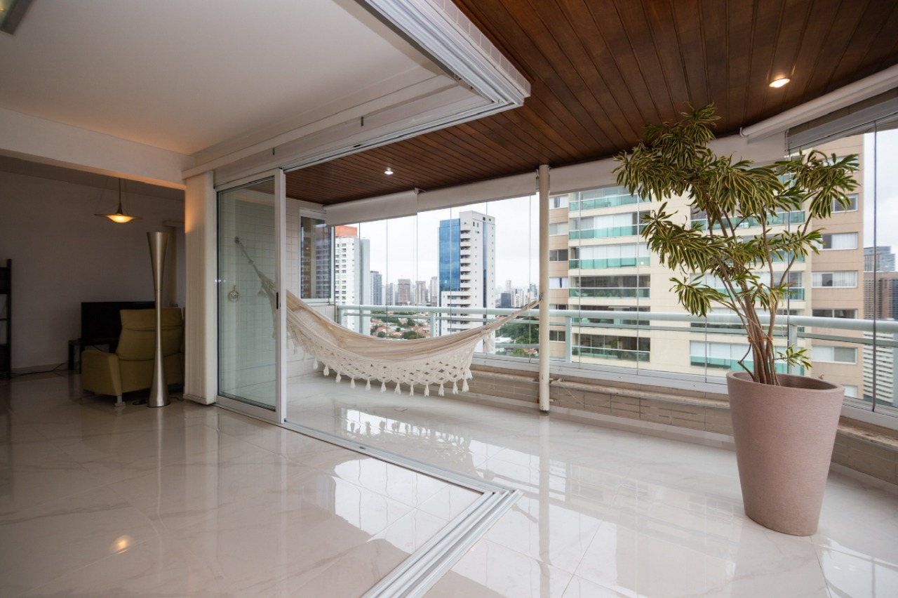 Apartamento, 4 quartos, 210 m² - Foto 1