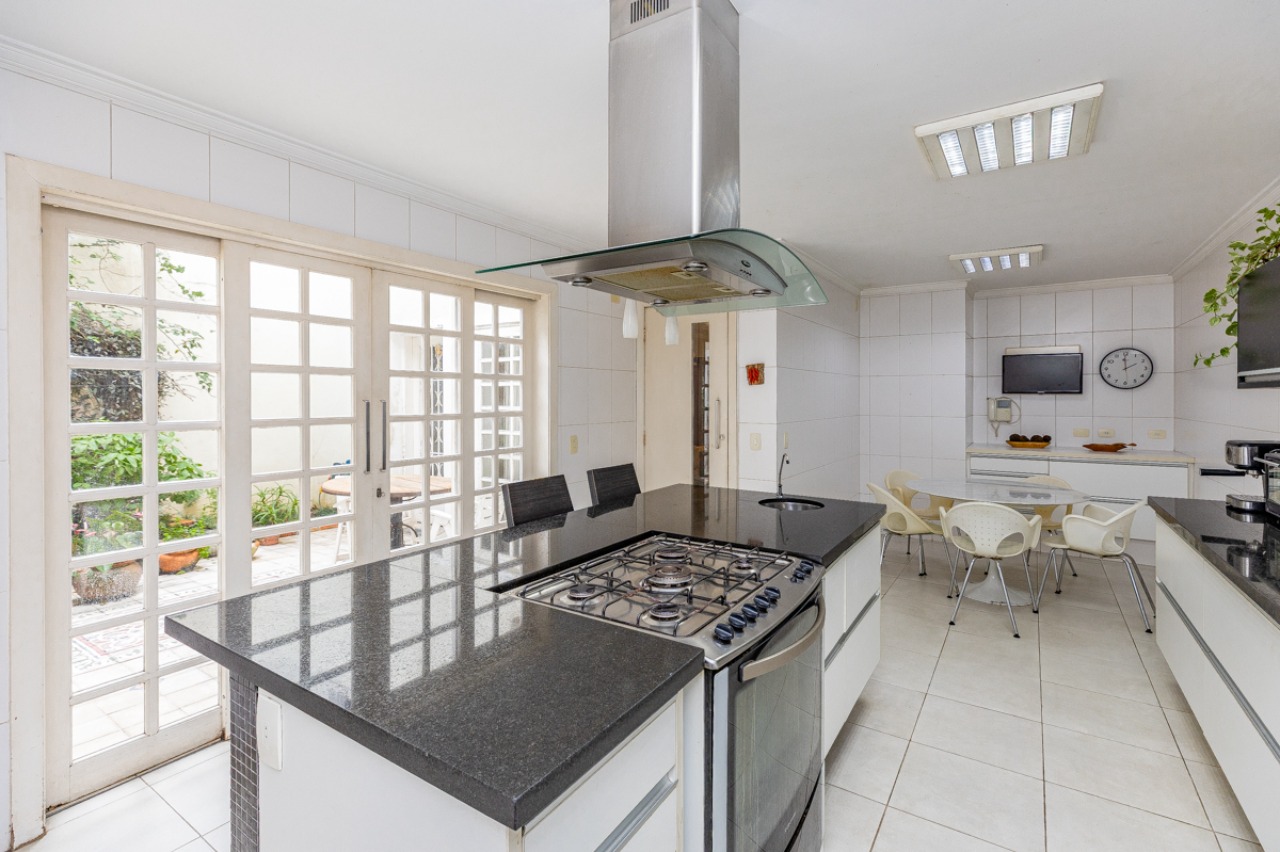 Casa, 4 quartos, 260 m² - Foto 18