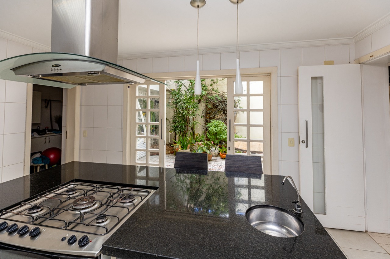 Casa, 4 quartos, 260 m² - Foto 20