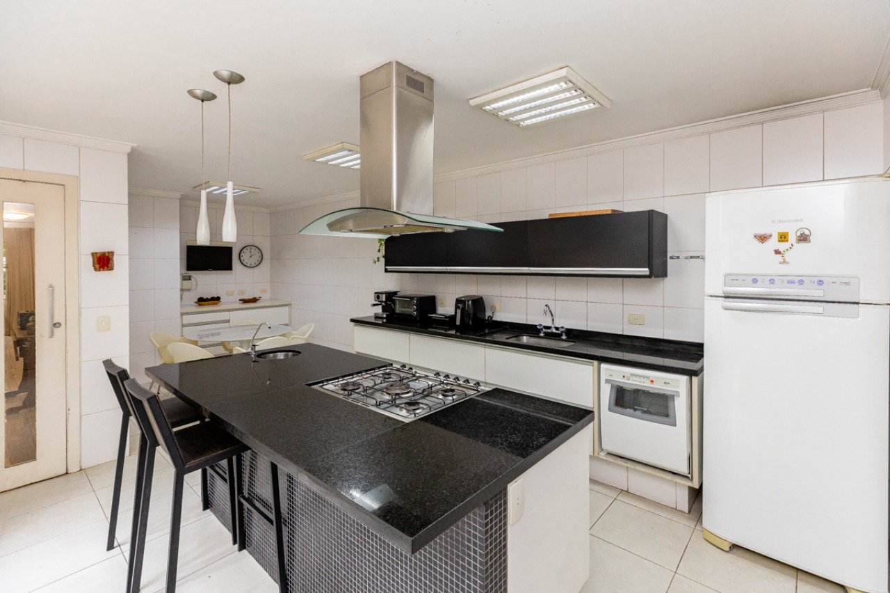 Casa, 4 quartos, 260 m² - Foto 15