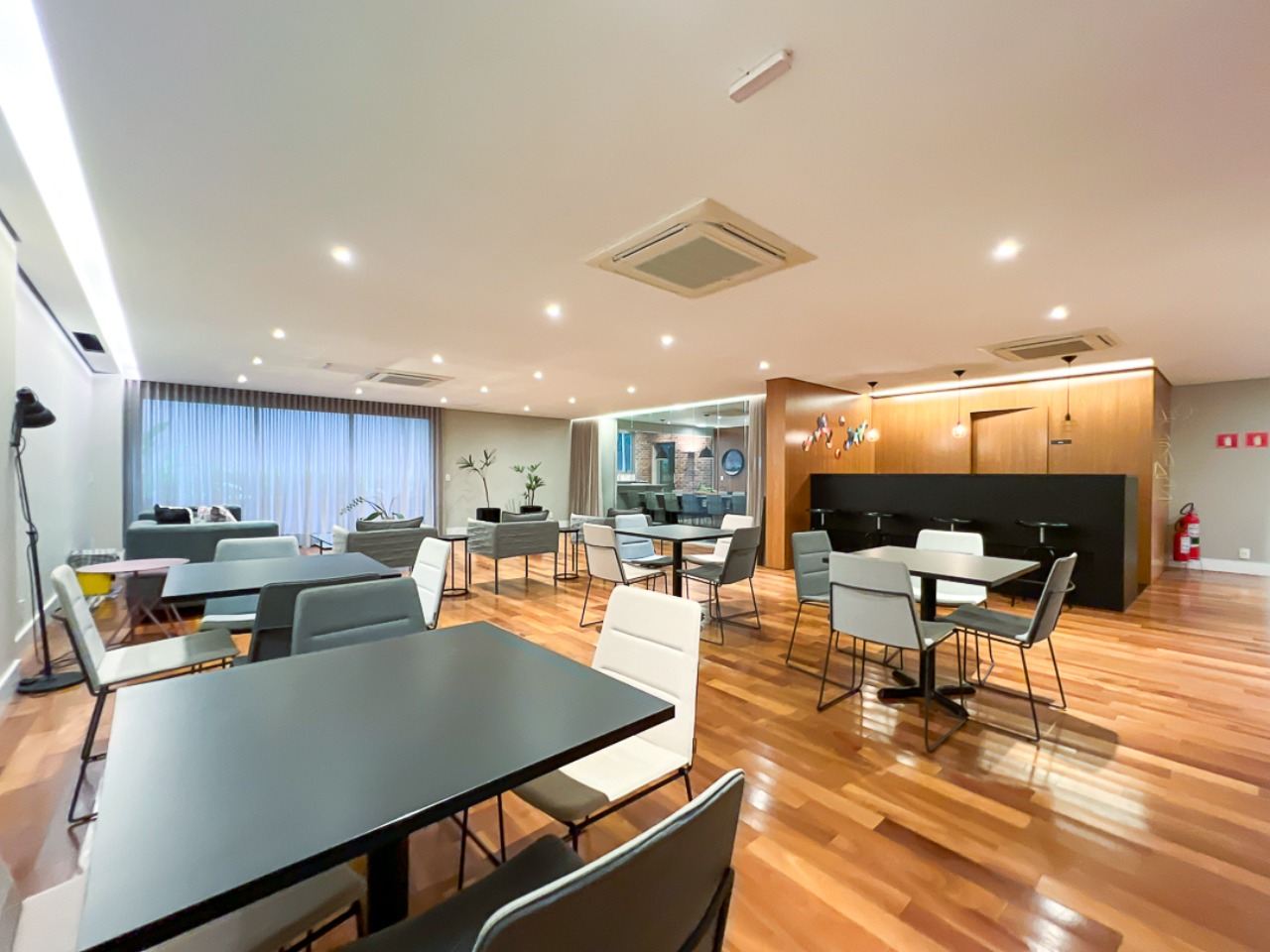 Apartamento, 1 quarto, 72 m² - Foto 2