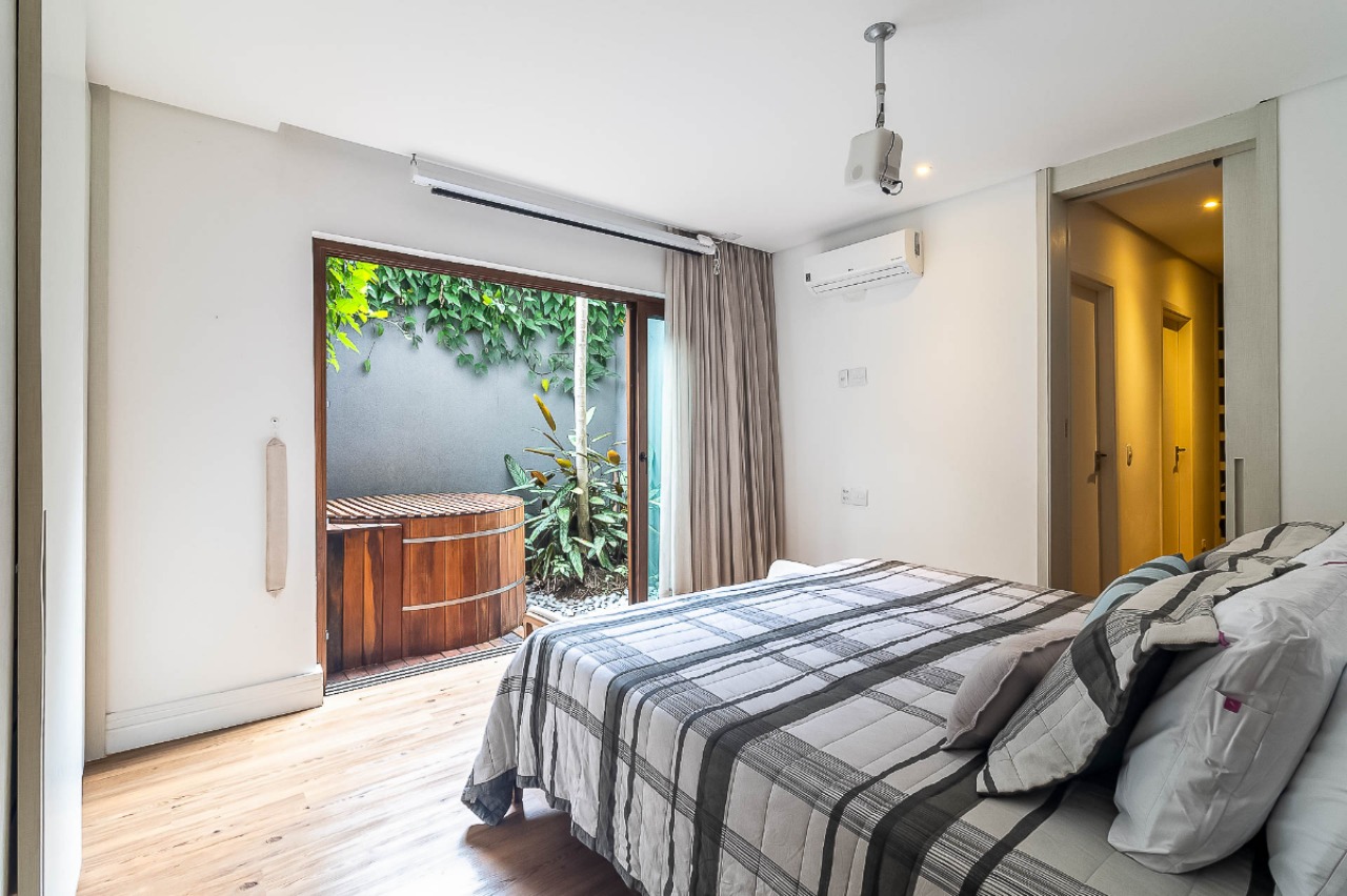 Casa, 4 quartos, 270 m² - Foto 14