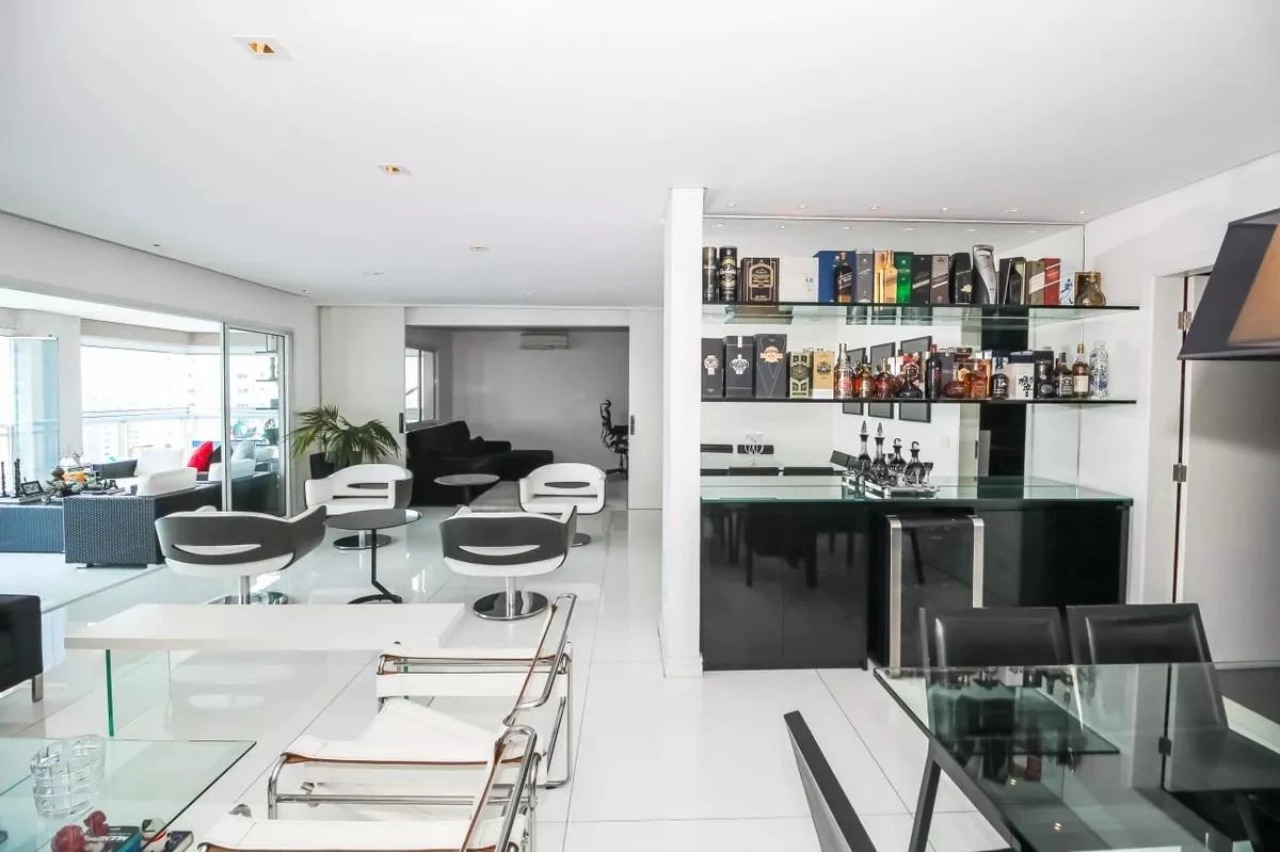 Apartamento, 3 quartos, 206 m² - Foto 2