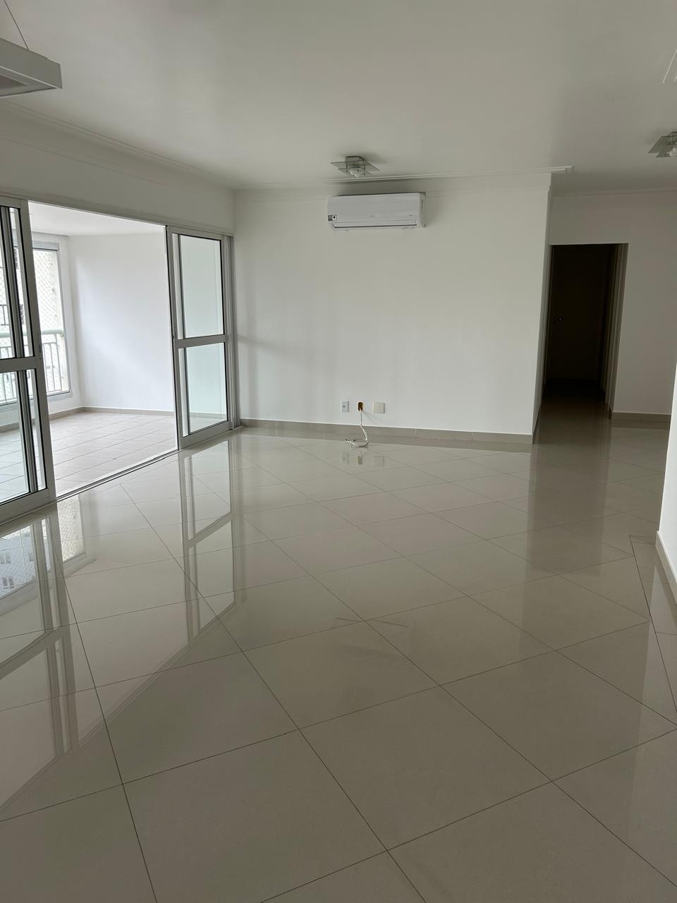 Apartamento, 4 quartos, 200 m² - Foto 1