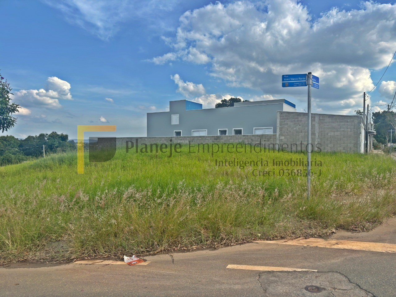 Loteamento e Condomínio, 300 m² - Foto 1