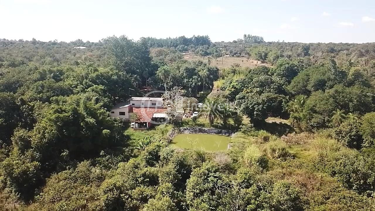 Chácara à venda em Jaraguari-MS, bairro Polomar: 3 quartos, 1 suíte, 3 salas, 4 banheiros, 4 vagas, 380m²!