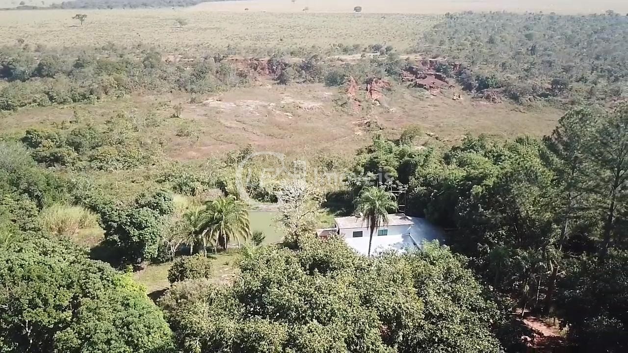 Chácara à venda em Jaraguari-MS, bairro Polomar: 3 quartos, 1 suíte, 3 salas, 4 banheiros, 4 vagas, 380m²!