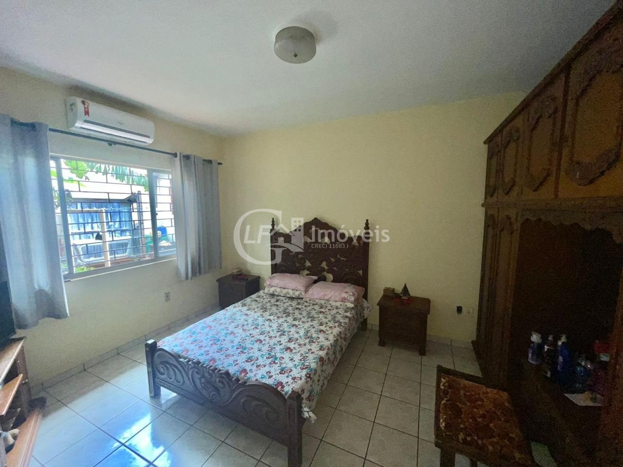 Impecável Casa à Venda na Orla Morena em Campo Grande-MS: 4 Quartos, 1 Suíte, 4 Salas, 2 Banheiros, 7 Vagas, 289,61 m²!