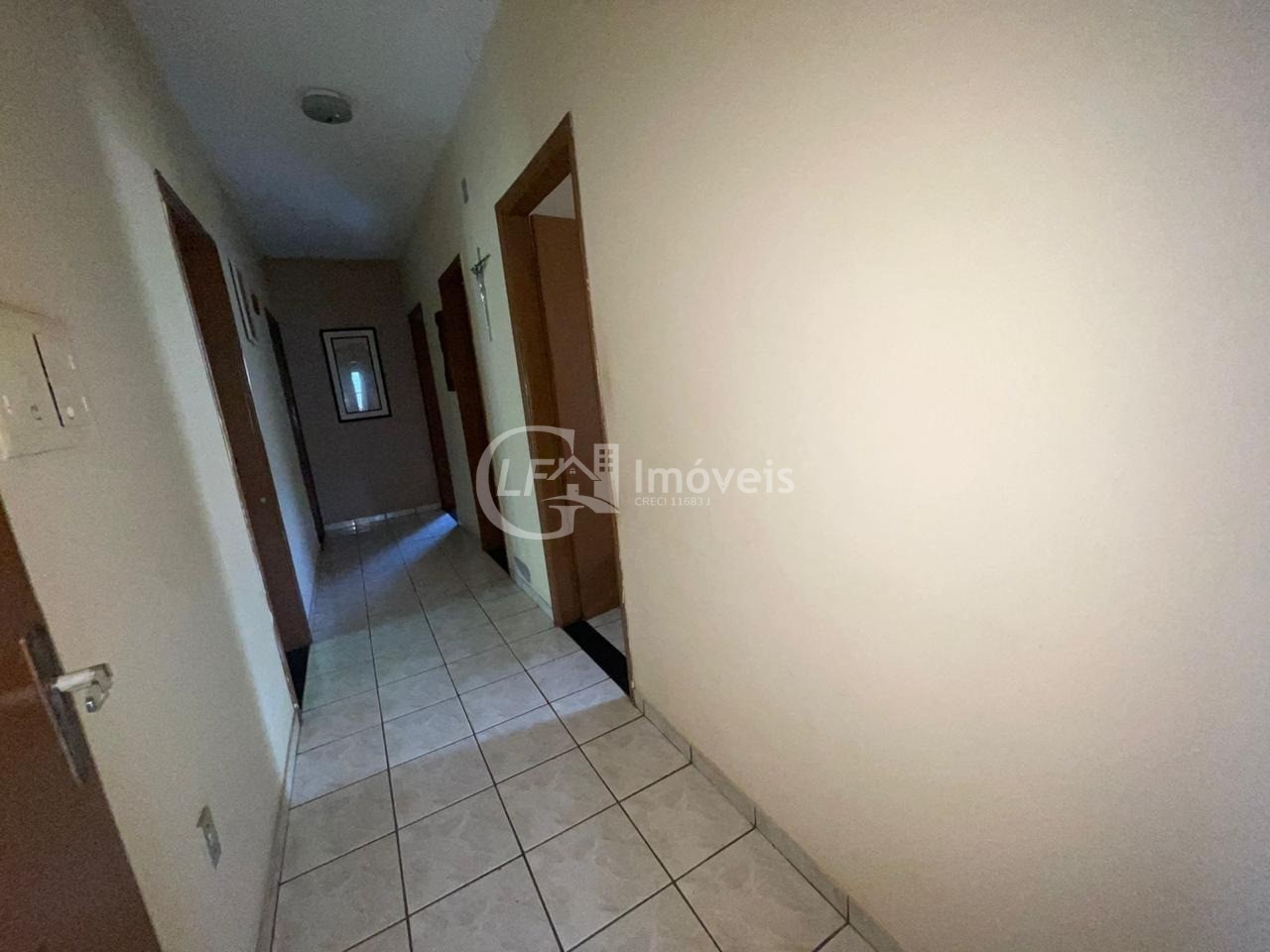 Impecável Casa à Venda na Orla Morena em Campo Grande-MS: 4 Quartos, 1 Suíte, 4 Salas, 2 Banheiros, 7 Vagas, 289,61 m²!