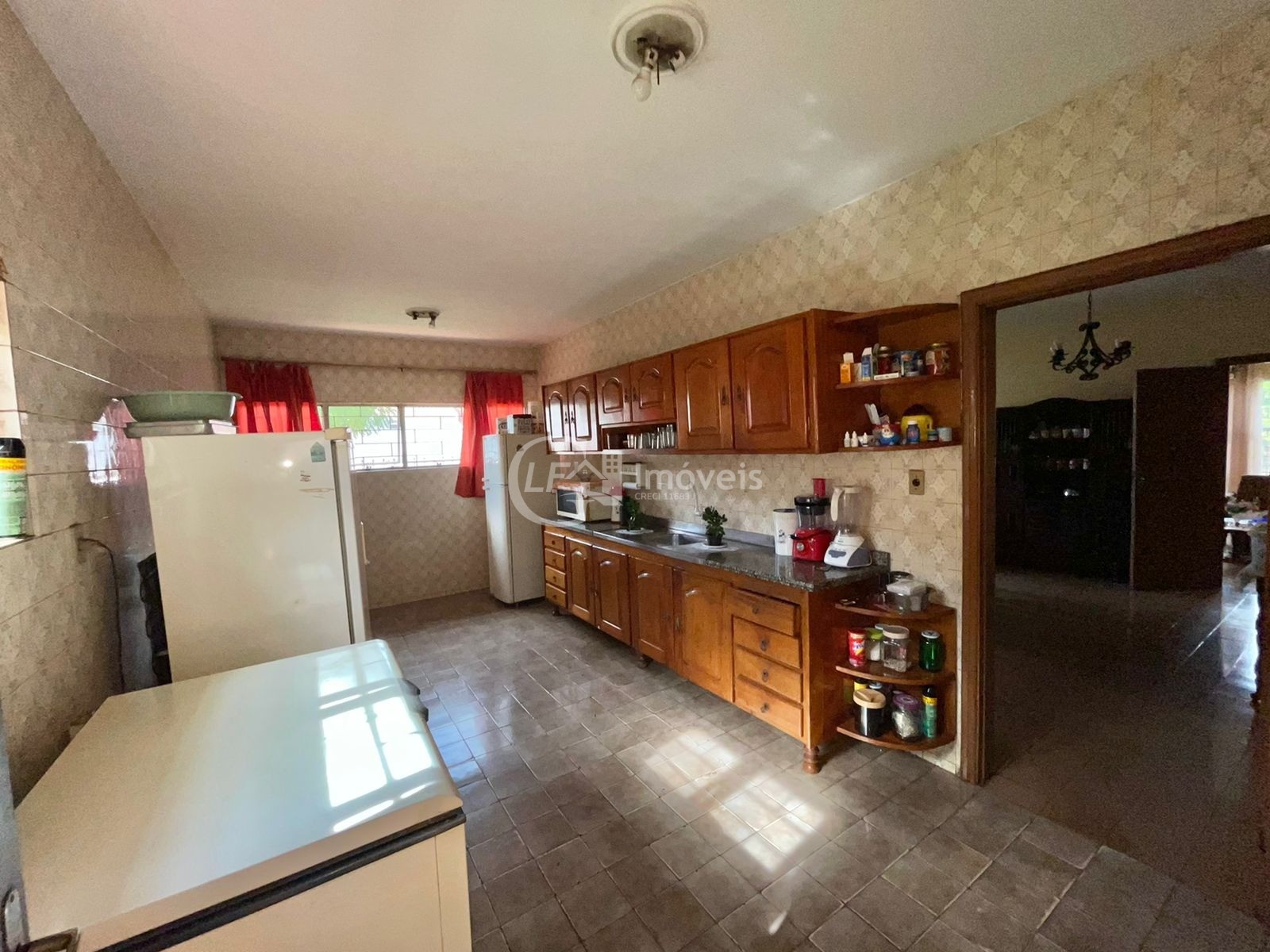 Impecável Casa à Venda na Orla Morena em Campo Grande-MS: 4 Quartos, 1 Suíte, 4 Salas, 2 Banheiros, 7 Vagas, 289,61 m²!