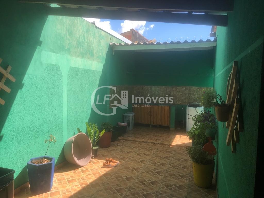 Imperdível! Casa à venda em Campo Grande-MS, Jardim Vida Nova, 3 quartos, 3 salas, 2 banheiros, 3 vagas, 161m². Venha conferir!