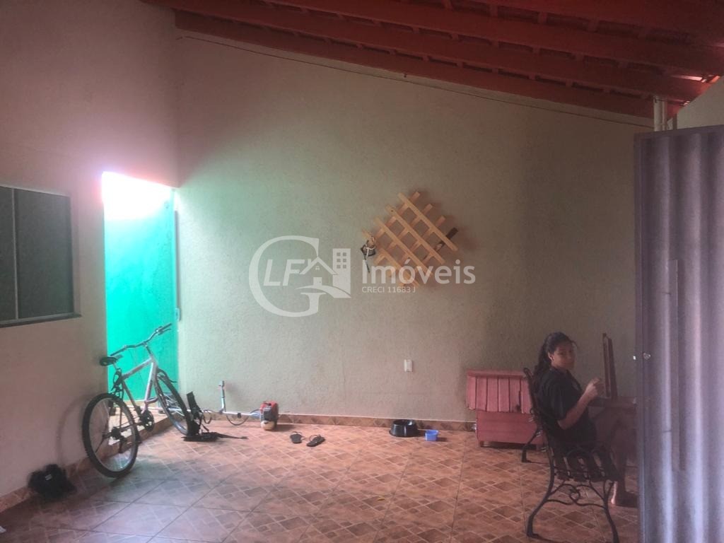 Imperdível! Casa à venda em Campo Grande-MS, Jardim Vida Nova, 3 quartos, 3 salas, 2 banheiros, 3 vagas, 161m². Venha conferir!